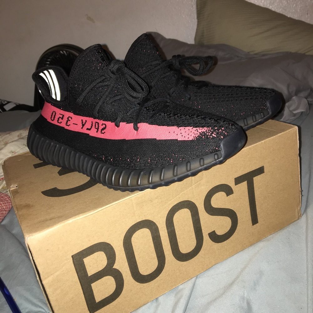 Yeezy Boost 350 v2 CBlack Red
